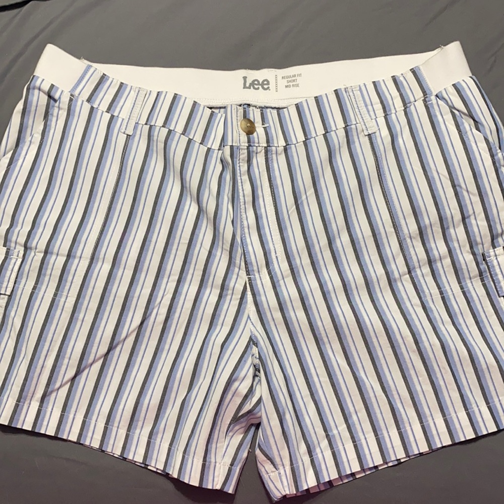 SIZE 20 LEE brand shorts. SMOKE FREE HOME